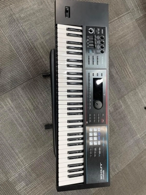 Roland - JUNO-DS 61