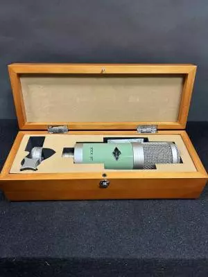 Universal Audio - MIC-UA187 2
