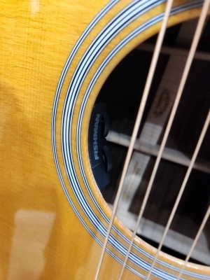 Martin Guitars - D-35 V18 6