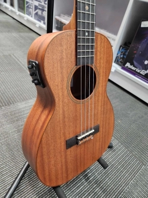 Leho - BARITONE UKE MAHOGANY W/ELEC 3