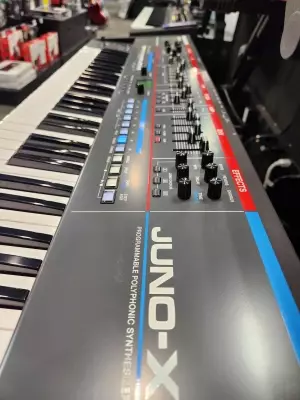 Roland - JUNO-X 4