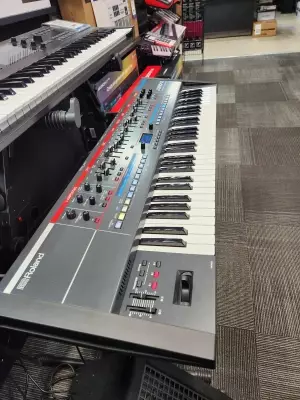 Roland - JUNO-X