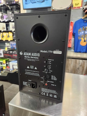 Store Special Product - ADAM Audio - AD-T7V