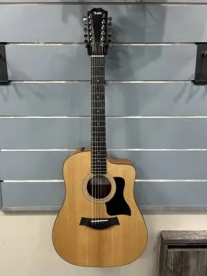 Taylor Guitars - 150CE