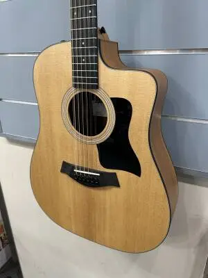 Taylor Guitars - 150CE 2