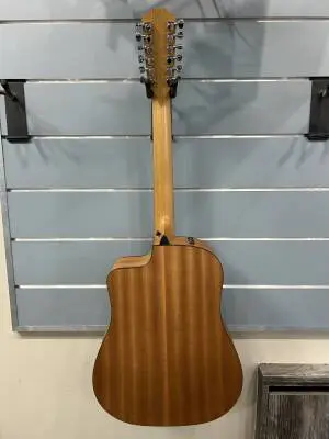 Taylor Guitars - 150CE 2