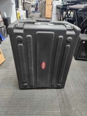 SKB 4U STUDIO FLYER RACK CASE