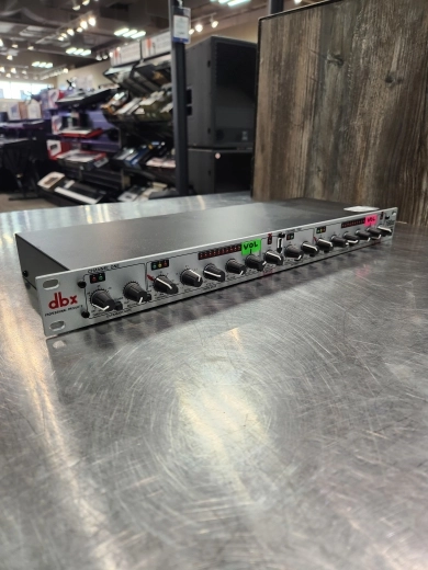 dbx - 166XS