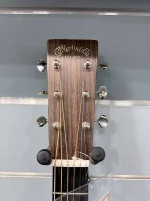 Martin Guitars - HD-28 2