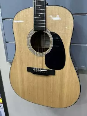 Martin Guitars - D-12E 2