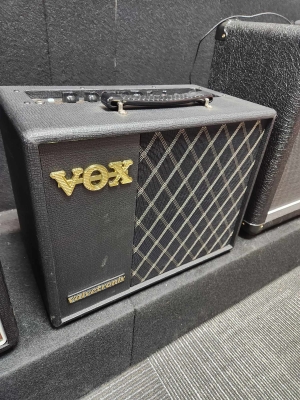 Gear Hunter | Vox - VT20X