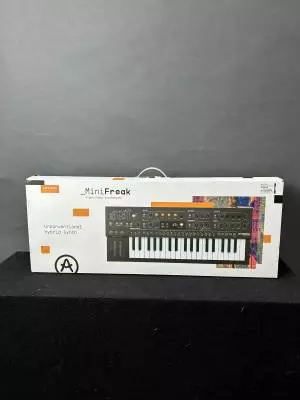 Arturia - MINI FREAK 2