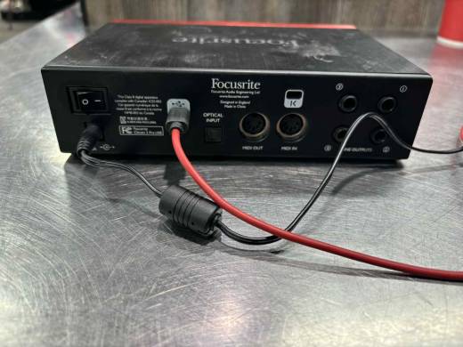 CLARETT 2 Pre USB /10イン/4アウトFocusrite Focusrite Clarett 2Pre USB 10-In/4-Out Audio Interface (AMS