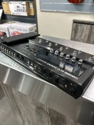 BOSS - GT-1000 2
