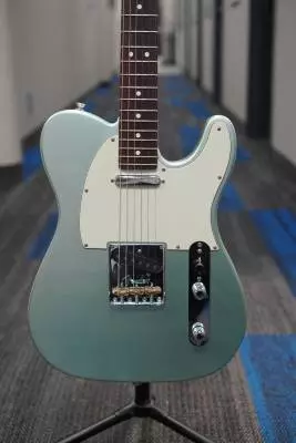 Fender - 011-3940-718 2