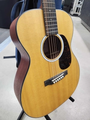 Martin Guitars - 000JR-10E SM 2