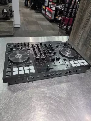 Roland - DJ-707M