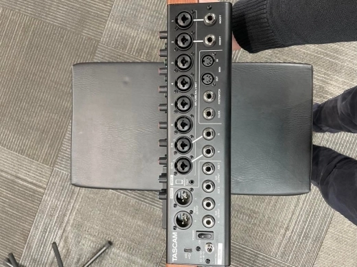 Tascam - MODEL 12 2