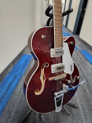 Gretsch Guitars - G5420T EMTC HLW SC WLNT 2