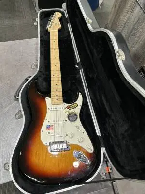 Fender AM Stratocaster 3TSB 2