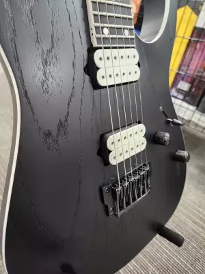 Ibanez - RGR PRESTIGE WEATHERED BLACK 3