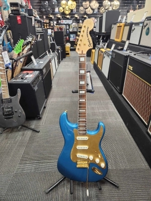 Squier - SQ 40 STRAT LRL GHW GPG LPB
