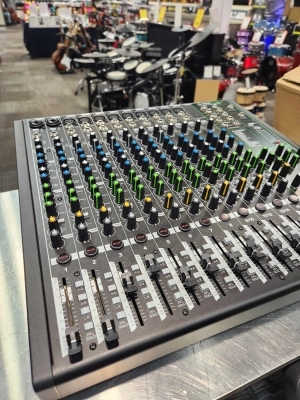 Mackie - PROFX16 V3 2