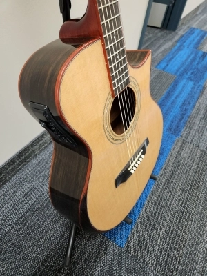 Denver Acoustic Guitar 3