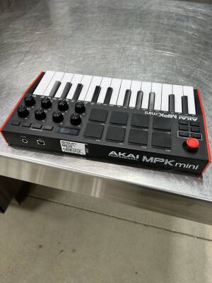 Akai MPK Mini MKIII 25-Note Keyboard/Drum Pad Controller