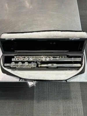 Sankyo Flute - CF201 O-B-G
