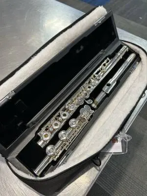 Sankyo Flute - CF201 O-B-G 2