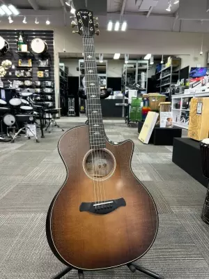 Taylor Guitars - 614CE WHB B.E.