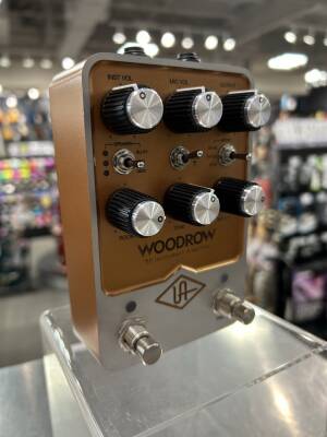Universal Audio UAFX Woodrow '55 Instrument Amplifier Pedal