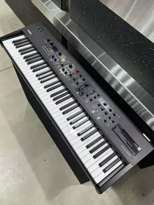 Yamaha - CP73