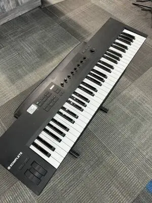 Native Instruments - KONTROL A61 2