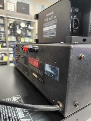 QSC MODEL 1400 POWER AMP 3