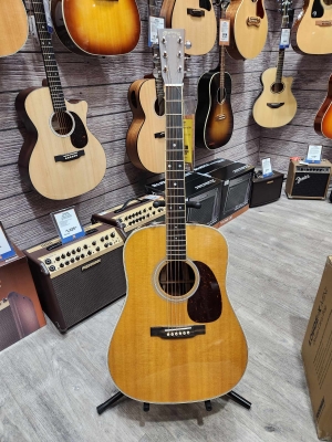 Store Special Product - Martin Guitars - D-35 V18