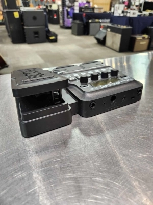 Zoom - G1X FOUR - ZOOM 2