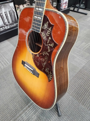 Store Special Product - Gibson - HUMMINGBIRD DELUXE-ROSEWOOD BURST