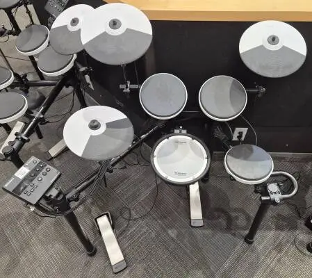 Roland 5PCE V-Drum Set W/PDX-8 Snare Pad