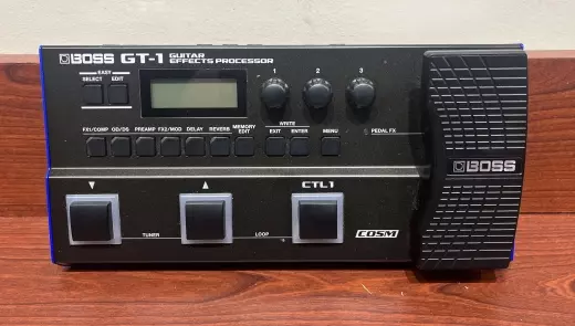 BOSS - GT-1 GUITAR EFFECTS PROCESSOR