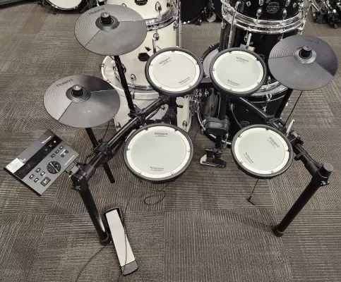 Roland TD-07 V Drum Kit 2