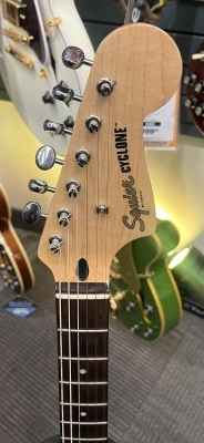 Squier - PARANORMAL SERIES CYCLONE 2