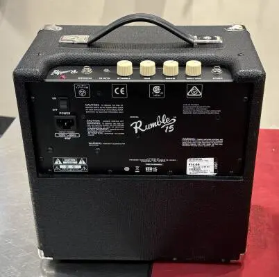 Fender - RUMBLE 15 BASS AMP 2