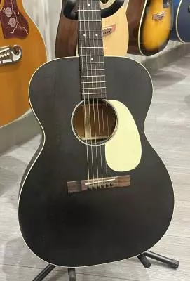 Martin Guitars - 000-17 2