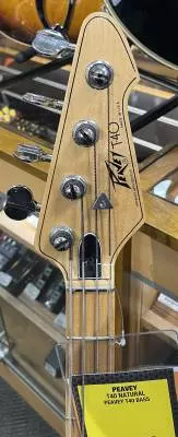 PEAVEY T-40 BASS 2