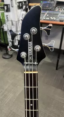 YAMAHA TRBX BASS + PEAVEY MAX 158 BASS COMBO PACK 2