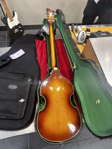 HOFNER 1966 BEATLE BASS W/CASE 4