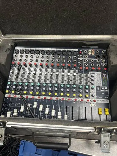 Soundcraft - EFX12 2