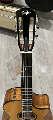 TAYLOR CUSTOM SHOP 712CE 12 FRET LTD 2